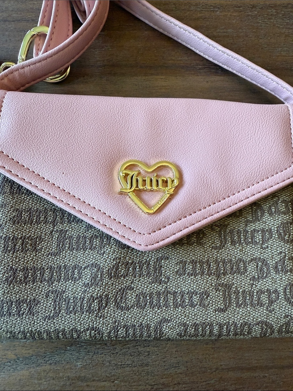 NWT - Juicy Couture Pink & Brown Monogram Crossbody Wallet - Picture 2 of 12